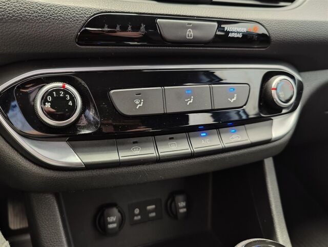 HYUNDAI i30 Wagon 2018 1,4 T-GDI 140 hv 7-DCT-aut. Fresh  * Moottorinlämmitin ja sisäpistoke *