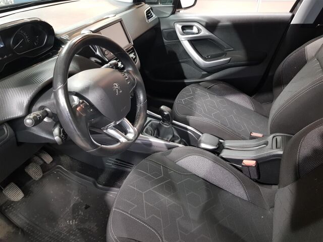 PEUGEOT 2008 2019 Motion PureTech 82