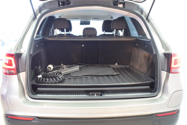 MERCEDES-BENZ GLC 2020 300 de 4MATIC A Business EQ Power * Plug-In-Hybridi, 4-veto* Suomi-Auto*