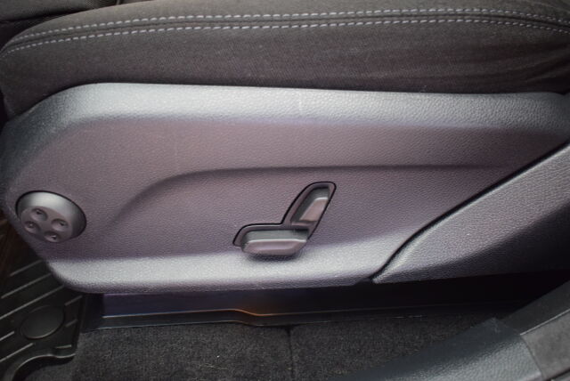 MERCEDES-BENZ GLC 2020 300 de 4MATIC A Business EQ Power * Plug-In-Hybridi, 4-veto* Suomi-Auto*