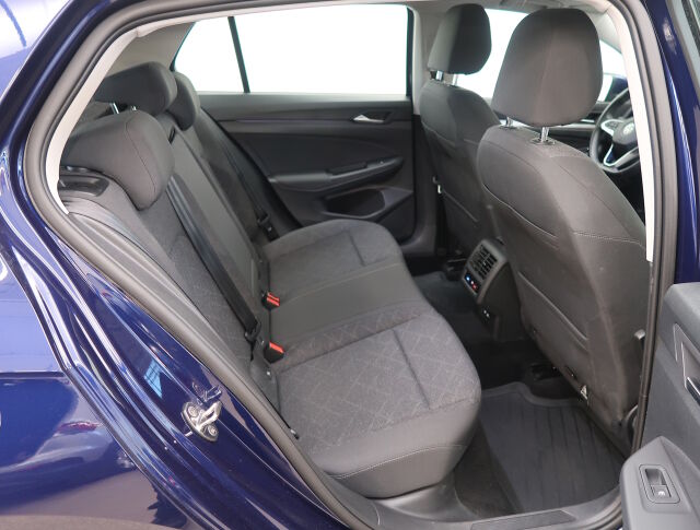 Volkswagen Golf 2021 1,0 eTSI 81 kW (MHEV) DSG-automaatti