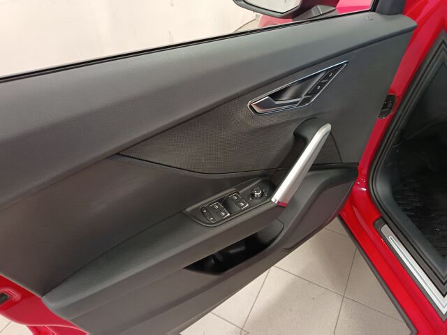 AUDI Q2 2021 Business Advanced 35 TFSI 110 kW S tronic