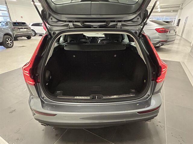 VOLVO V60 2019 D4 Momentum aut / Adapt.vakkari / Webasto / Peruutuskamera / Navi /
