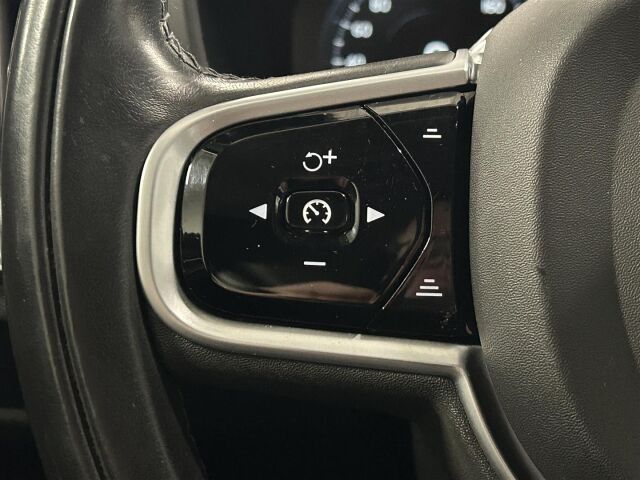 VOLVO V60 2019 D4 Momentum aut / Adapt.vakkari / Webasto / Peruutuskamera / Navi /