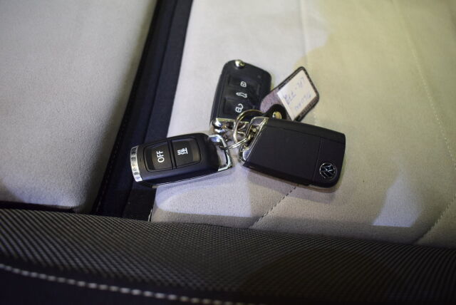 VOLKSWAGEN Tiguan 2021 Style 2,0 TDI SCR 110 kW 4MOTION DSG-automaatti* Navi, Ledit,Webasto*