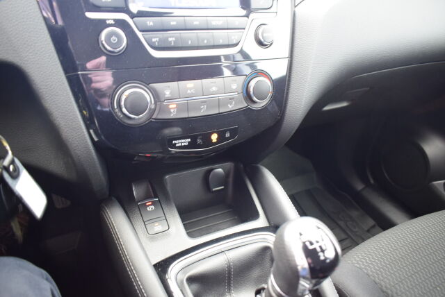 NISSAN Qashqai 2021 DIG-T 140 Visia 2WD 6MT
