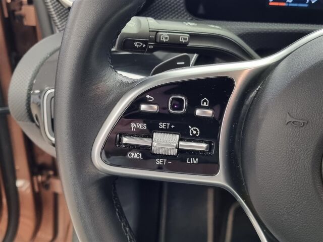 MERCEDES-BENZ CLA 2021 180 A Shooting Brake Business / Navi / P-Kamera / 1-Omistaja