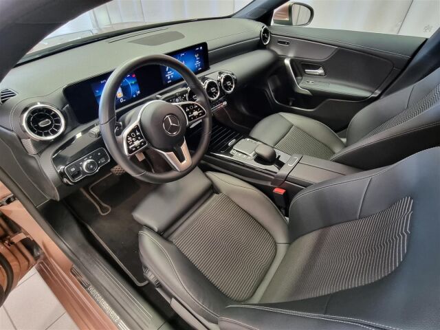 MERCEDES-BENZ CLA 2021 180 A Shooting Brake Business / Navi / P-Kamera / 1-Omistaja