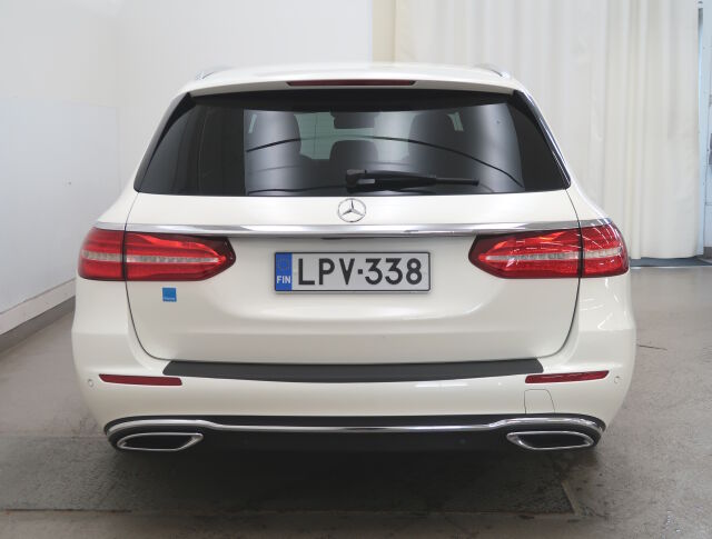 Mercedes-Benz E 2017 220 d T A Premium Business