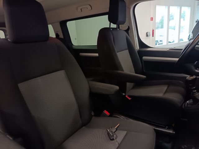 Toyota Proace Verso 2021 Active L2 1,5 D 120**1.om,merkkihuollettu ja alvillinen**