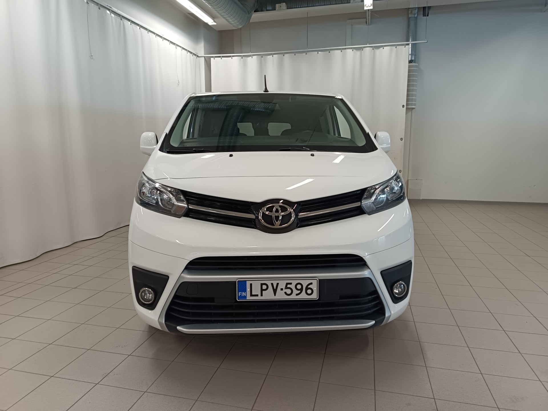 Toyota Proace Verso Active L2 1,5 D 120 2021, kuva 4/27