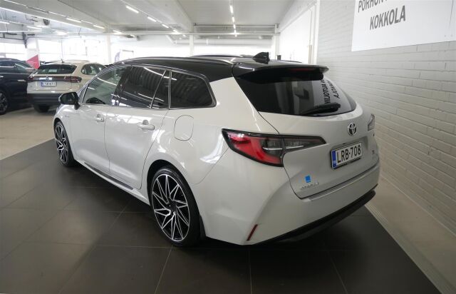 TOYOTA Corolla 2021 Touring 1,8 Hybrid GR Sport Business