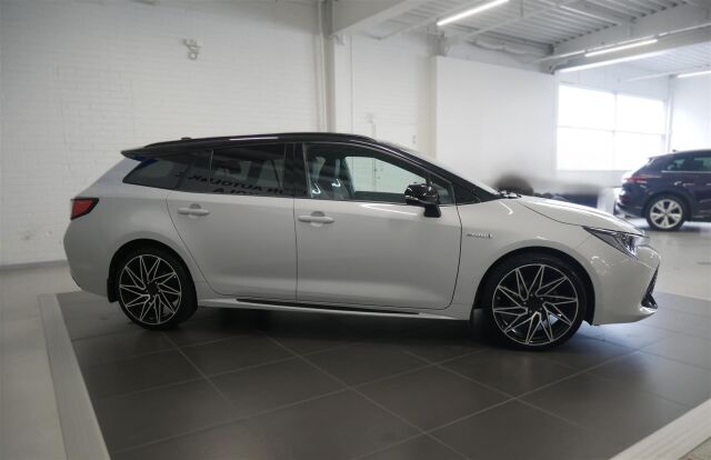 TOYOTA Corolla 2021 Touring 1,8 Hybrid GR Sport Business