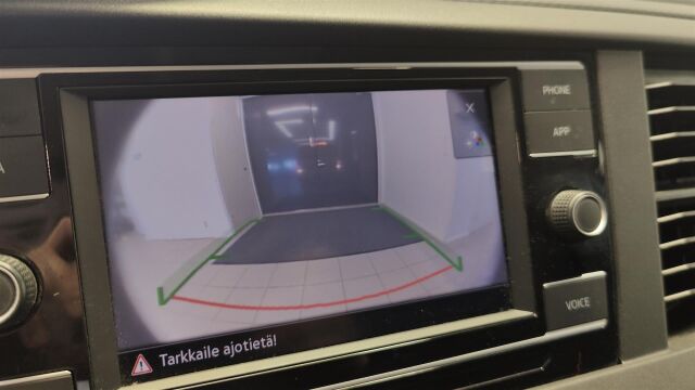 VOLKSWAGEN Transporter 6.1 2022 umpipakettiauto Pitkä 2,0 TDI 110 kW DSG  * Vetokoukku / P-kamera / Alv. / Webasto *