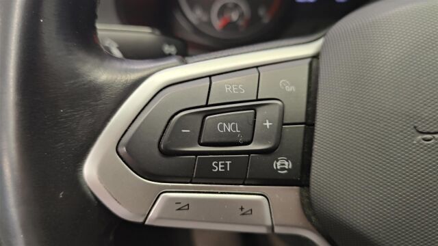VOLKSWAGEN Transporter 6.1 2022 umpipakettiauto Pitkä 2,0 TDI 110 kW DSG  * Vetokoukku / P-kamera / Alv. / Webasto *