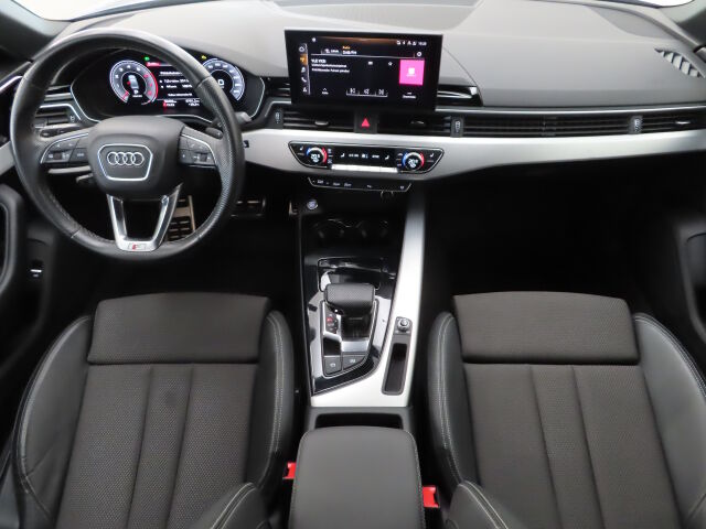 Audi A4 2022 Sedan Business Advanced 35 2.0 TFSI 110 kW MHEV S tronic
