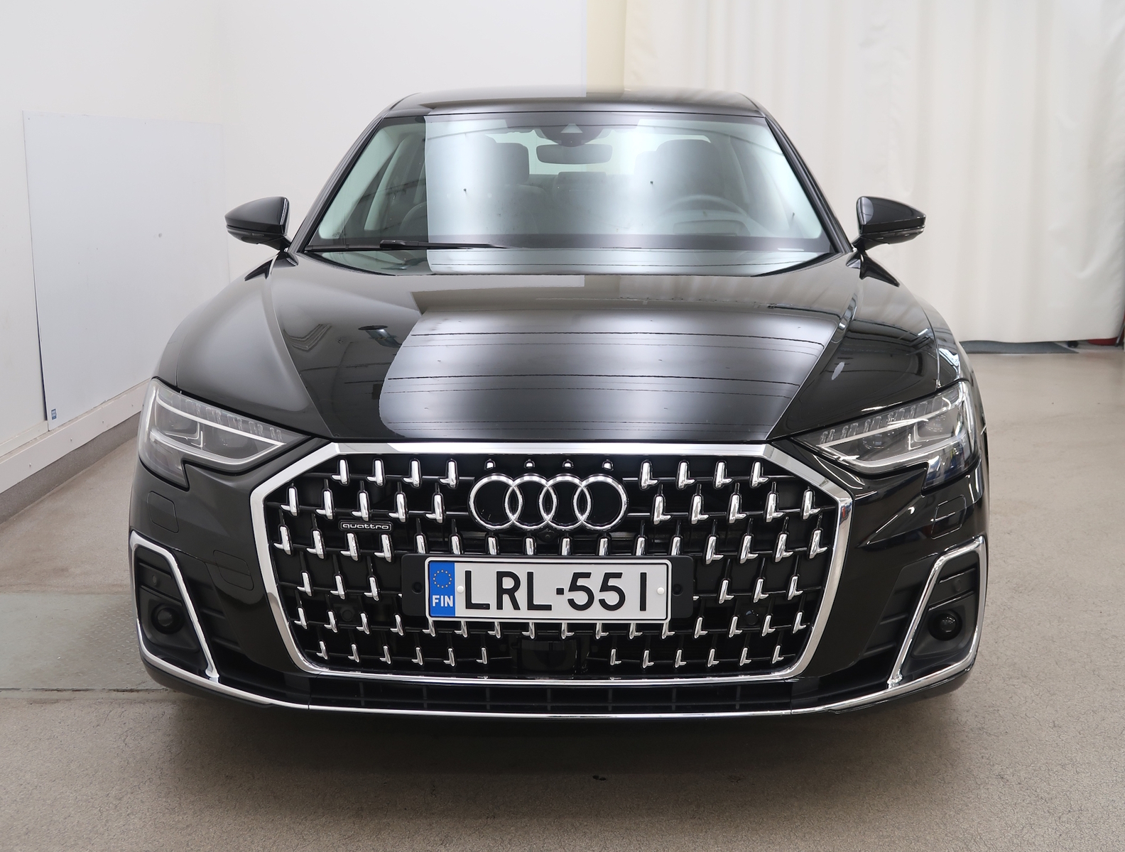 Audi A8 2022, kuva 2/15