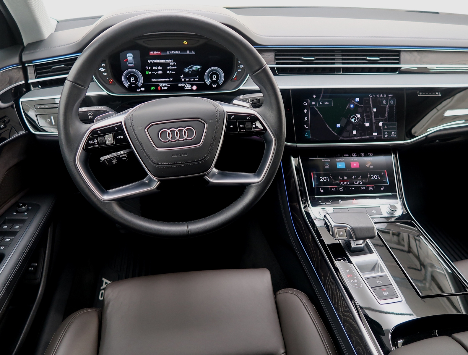 Audi A8 2022, kuva 6/15