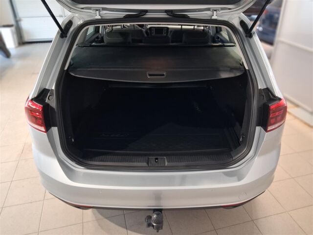 VOLKSWAGEN Passat 2023 Variant Comfort Business 1,5 TSI EVO 110 kW DSG-automaatti