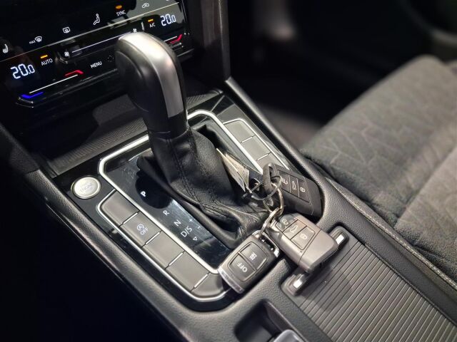 VOLKSWAGEN Passat 2023 Variant Comfort Business 1,5 TSI EVO 110 kW DSG-automaatti