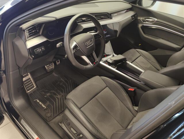 Audi Q8 e-tron 2023 Sportback 55 quattro Progress S line * 1 omistaja / Vetokoukku / ACC / P-kamera / Navi / Bang & Oluf