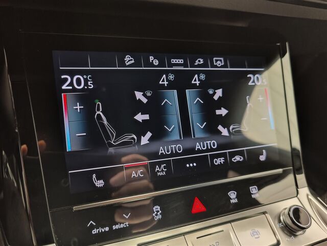 Audi Q8 e-tron 2023 Sportback 55 quattro Progress S line * 1 omistaja / Vetokoukku / ACC / P-kamera / Navi / Bang & Oluf