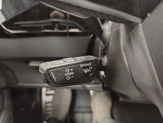 Audi Q8 e-tron 2023 Sportback 55 quattro Progress S line * 1 omistaja / Vetokoukku / ACC / P-kamera / Navi / Bang & Oluf