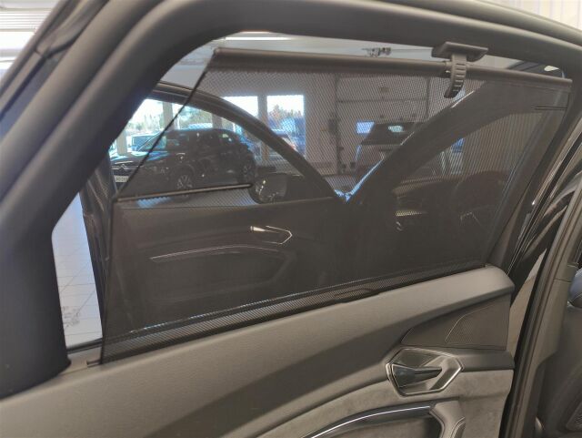 Audi Q8 e-tron 2023 Sportback 55 quattro Progress S line * 1 omistaja / Vetokoukku / ACC / P-kamera / Navi / Bang & Oluf