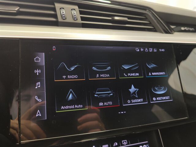 Audi Q8 e-tron 2023 Sportback 55 quattro Progress S line * 1 omistaja / Vetokoukku / ACC / P-kamera / Navi / Bang & Oluf