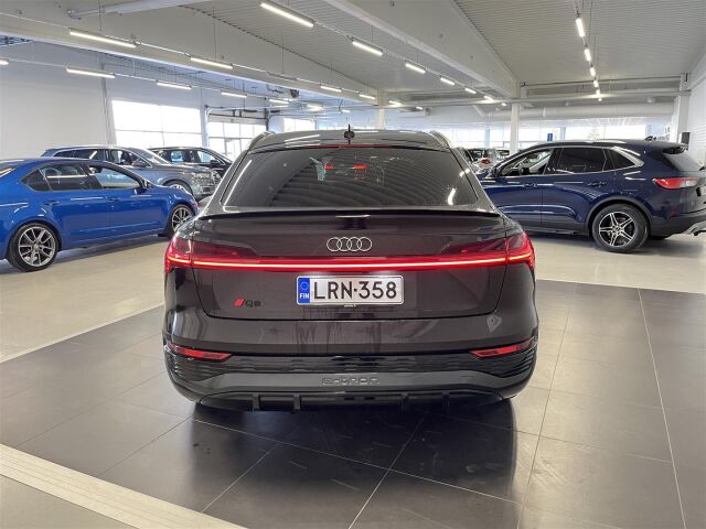 AUDI Q8 e-tron 2023 Sportback 55 quattro Progress S line **Hyvin varusteltu Suomiauto**
