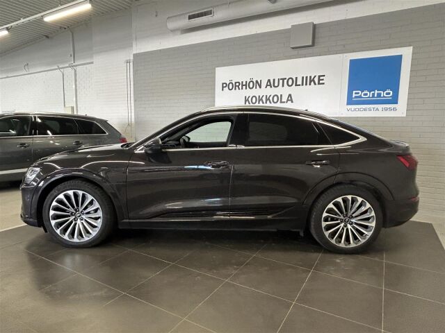 AUDI Q8 e-tron 2023 Sportback 55 quattro Progress S line **Hyvin varusteltu Suomiauto**