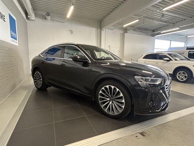 AUDI Q8 e-tron 2023 Sportback 55 quattro Progress S line **Hyvin varusteltu Suomiauto**