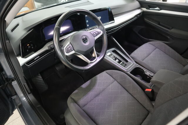 VOLKSWAGEN Golf 2022 Variant Comfort Business 1,0 eTSI (MHEV) 81 kW DSG-automaatti