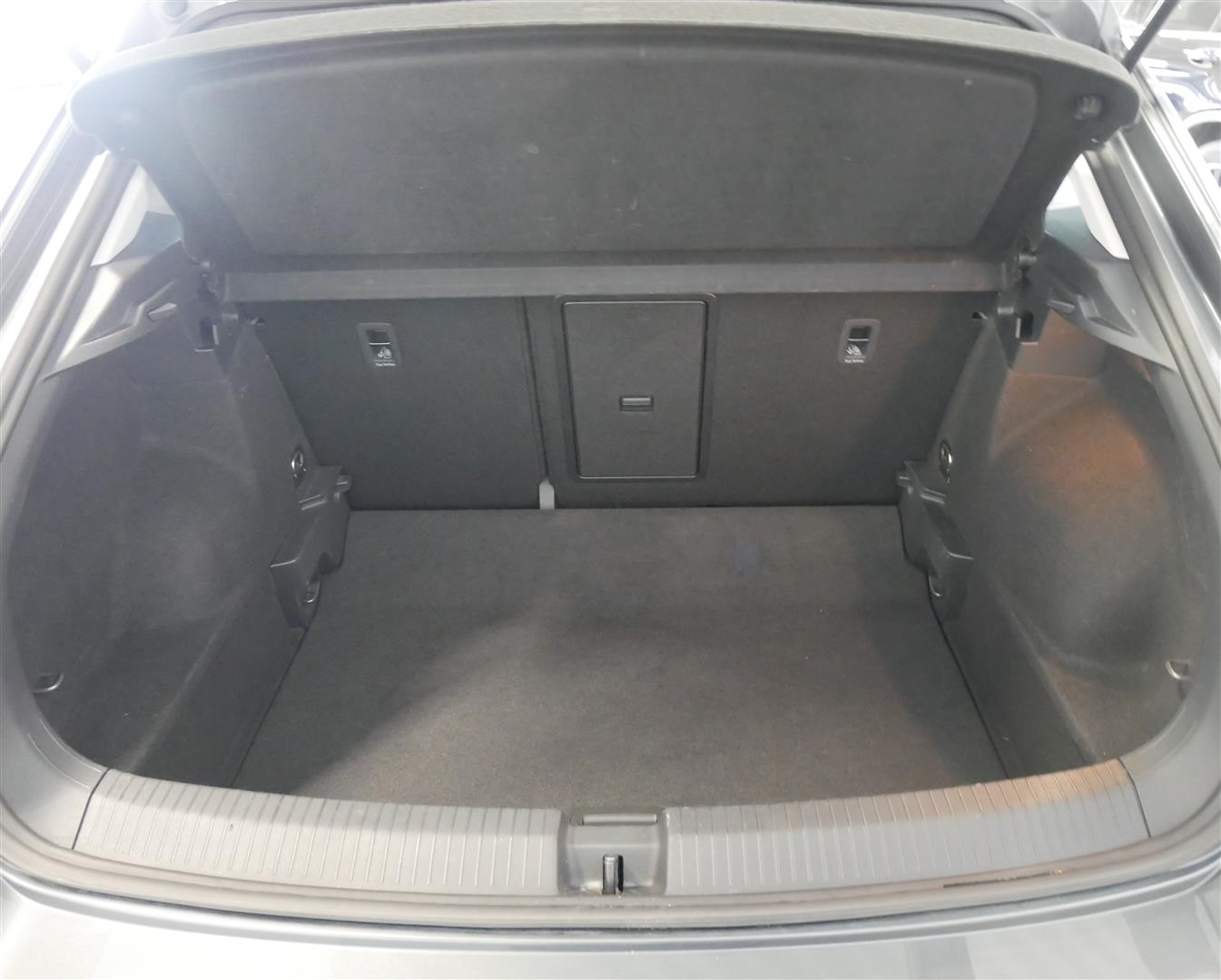 Volkswagen T-Roc Comfort 1,0 TSI 81 kW 2023, kuva 5/18