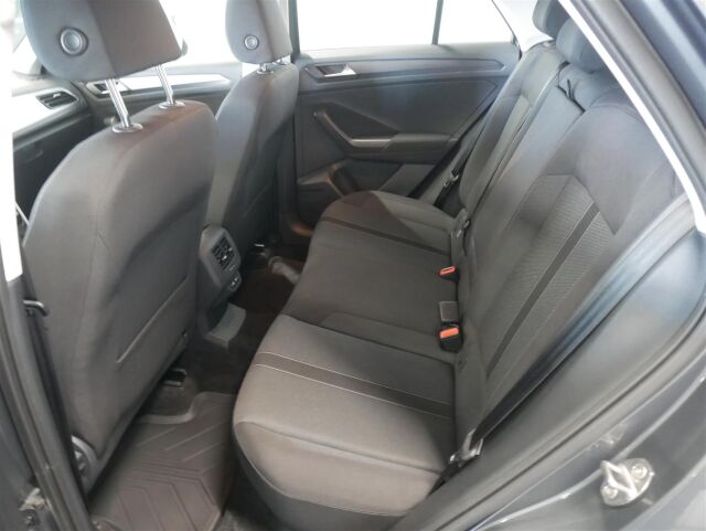 VOLKSWAGEN T-Roc 2023 Comfort 1,0 TSI 81 kW