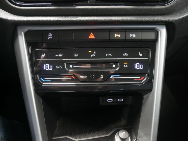 VOLKSWAGEN T-Roc 2023 Comfort 1,0 TSI 81 kW