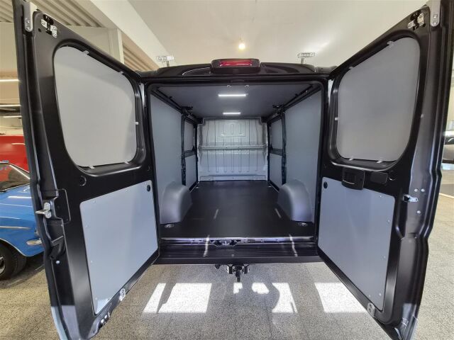 Peugeot Boxer 2025 335 L2H1 BlueHDi 140 EAT8 Automaatti