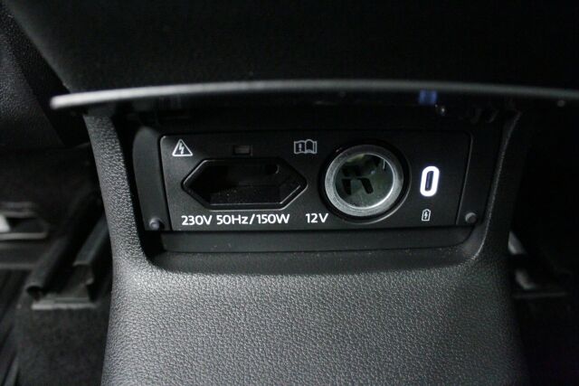 SKODA Karoq 2023 1.5 TSI Ambition DSG Autom.