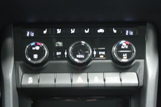 SKODA Karoq 2023 1.5 TSI Ambition DSG Autom.