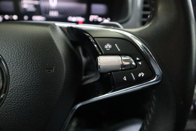 Skoda Karoq 2023 1.5 TSI Ambition DSG Autom.