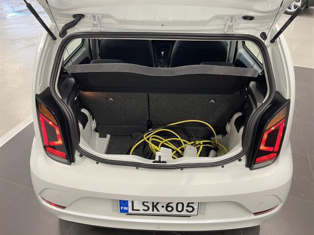Volkswagen up! 2023 e-up! 61 kW automaatti,1 -omisteinen, alv.väh.kelpoinen! Takuu! Soh 96%.