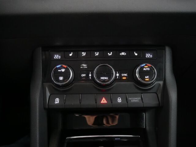 SKODA Karoq 2023 1.5 TSI Ambition DSG Autom.