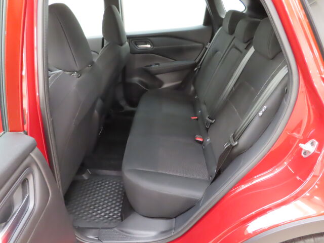 Nissan Qashqai 2023 MHEV 140 6M/T 2WD Acenta