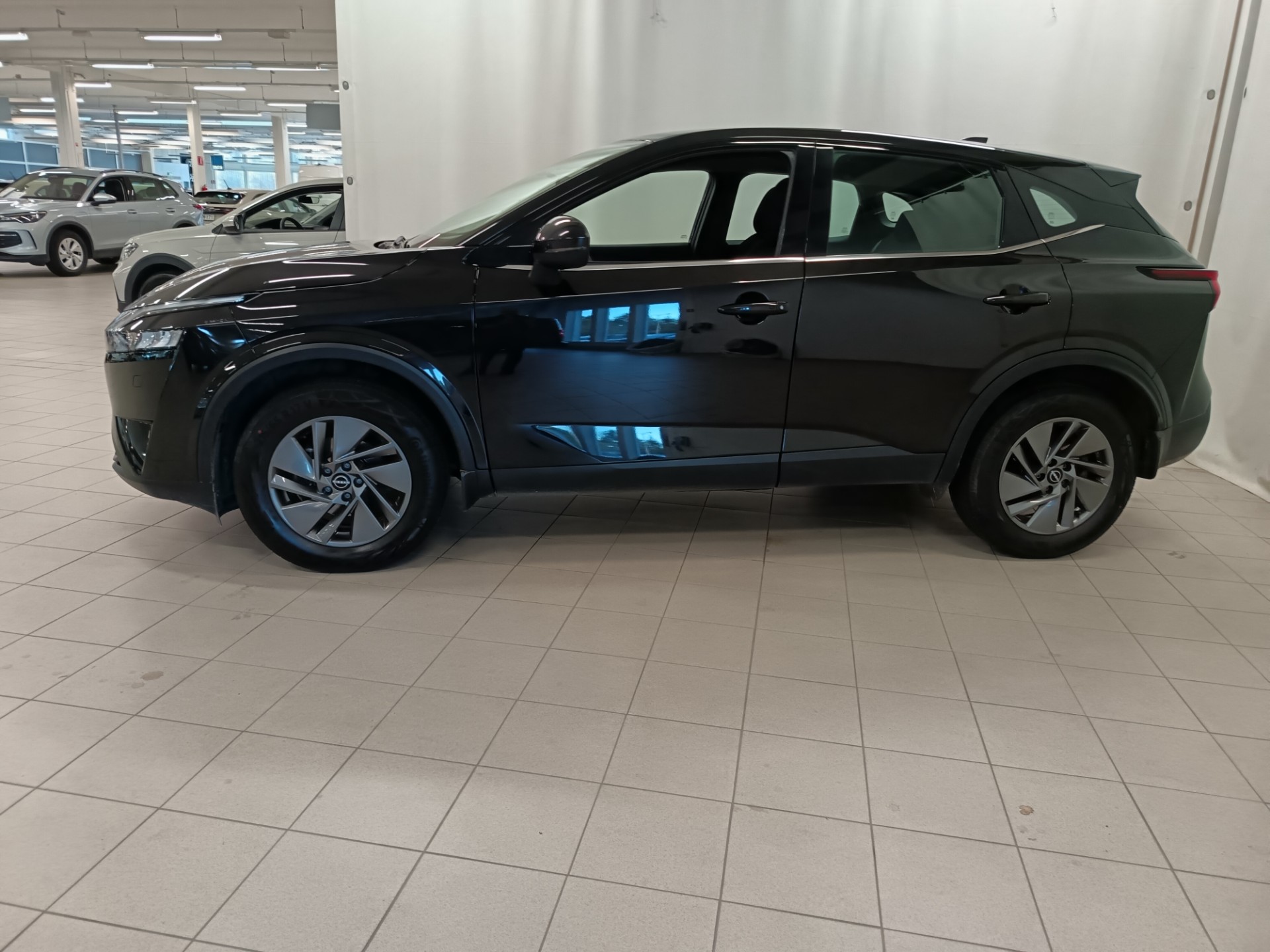 Nissan Qashqai MHEV 140 6M/T 2WD Acenta 2023, photo 6/29