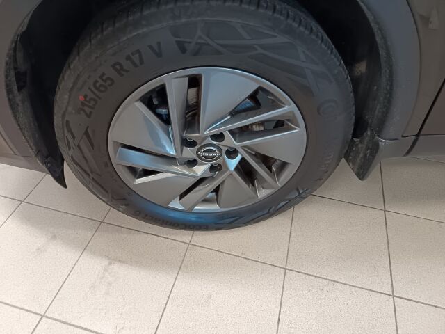 Nissan Qashqai 2023 MHEV 140 6M/T 2WD Acenta