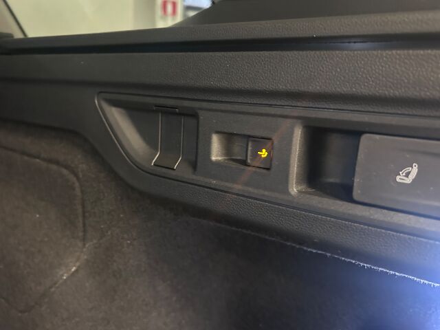 VOLKSWAGEN Passat 2025 Variant Elegance eHybrid 200 kW DSG-automaatti