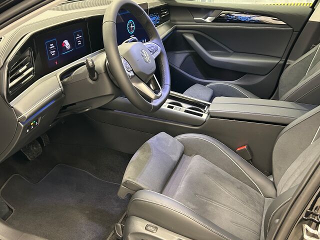 Volkswagen Passat 2025 Variant Elegance Business eHybrid 200 kW DSG-aut.