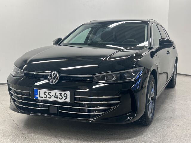 VOLKSWAGEN Passat 2025 Variant Elegance eHybrid 200 kW DSG-automaatti. Yhdeltä omistajalta. Vetokoukku