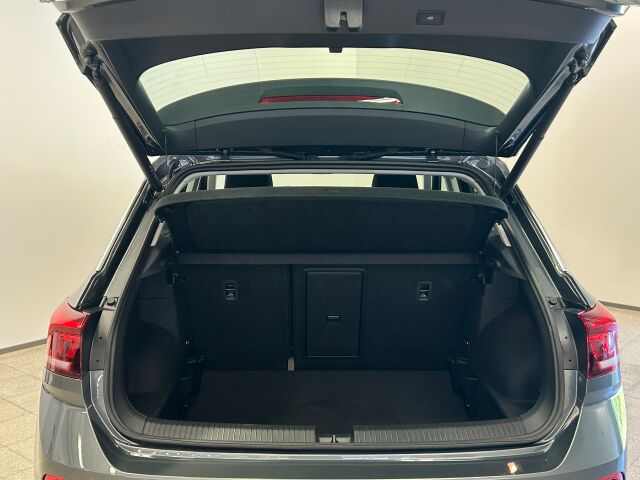 VOLKSWAGEN T-Roc 2024 Style Business 1,5 TSI EVO 110 kW DSG-automaatti. Kuin uusi!