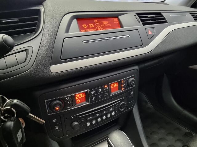 CITROEN C5 2014 HDi 163 Confort Sedan Automaatti / 1-Omistaja / Tutkat / Hydrauli Alusta / Koukku